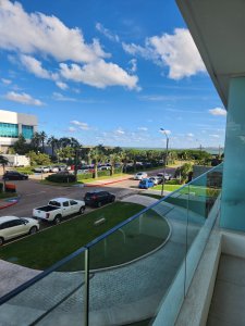 Departamento de 2 dormitorios en venta a metros de Playa Mansa.
