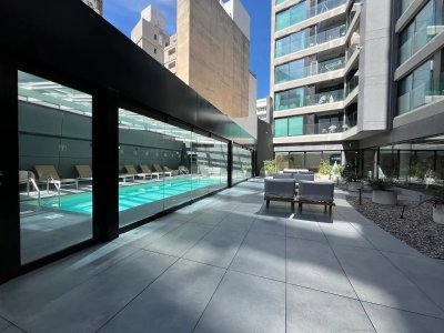 Apartamento de 3 Dormitorios con cochera. Punta Carretas.