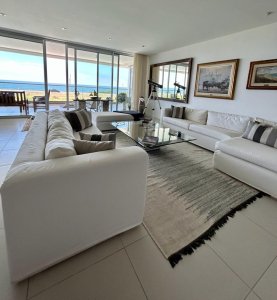 Apartamento de 3 dormitorios en Punta del Este
