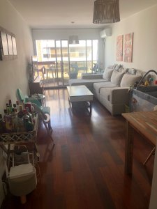 Venta Apartamento de 2 dormitorios Con Renta en Punta Carretas a una cuadra del mar