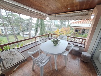 Apartamento a la venta de 3 dormitorios en Punta del Este