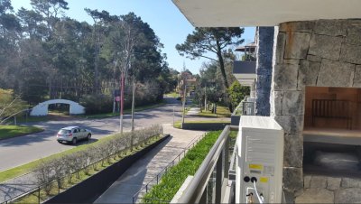 Vende apartamento en San Rafael de 2 dormitorios, Punta del Este.