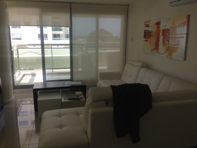 Apartamento en Alquiler de 2 dormitorios en Torre Imperiale , Punta del este , Playa Brava 