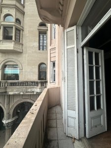 Apartamento en Plaza Independencia, 4 Dormitorios, ideal para Oficina. Montevideo