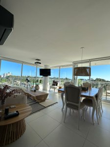 Apartamento en venta de 3 dormitorios en Bellagio tower