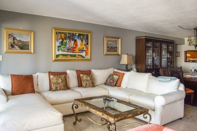 Apartamento en Roosevelt Center de 3 dormitorios