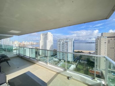 Gran departamento ubicado en Gala Tower, de 3 dormitorios,  Punta del Este 