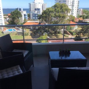 Departamento de 2 dorm en venta en Playa Brava en venta, Moon Punta.