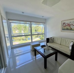 Apartamento de 2 dormitorios en venta en Green Park, Solanas, Punta del Este