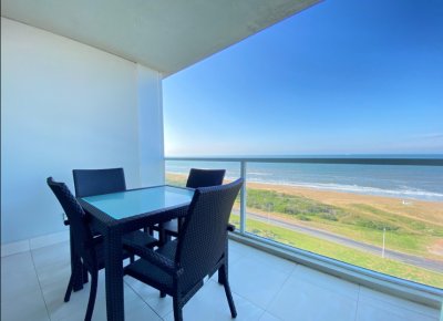 Vende Apartamento de 2 dormitorios en Roosevelt - Punta del Este. 