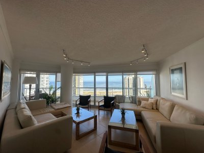 Divino apartamento de 3 dormitorios, alquiler!!