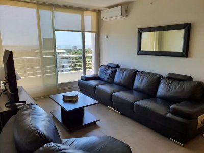 Apartamento en Venta de 2 dormitorios en Av. Roosevelt , Punta del este 