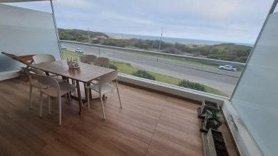 Alquiler de verano en Punta del Este 2 dormitorios frente al mar