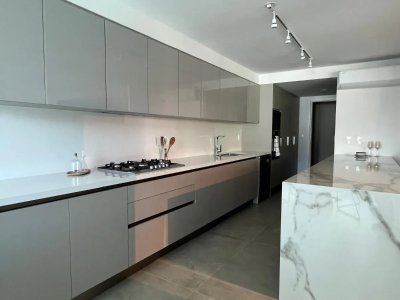 Apartamento de 3 Dormitorios con Garaje a Estrenar en Punta Carretas