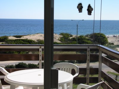 Se Vende apartamento de 2 dormitorios en Punta del Este.