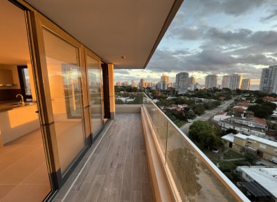 Vende apartamento de 2 dormitorios en Aidy Grill, Punta del Este.