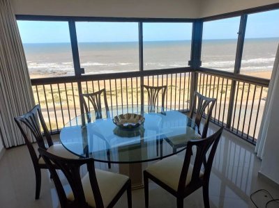 Primera fila a la Brava. Apartamento con increíbles vistas al mar. 