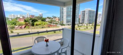 Apartamento en Punta del Este de 2 Dormitorios en venta