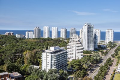 Departamento a estrenar a pasos de Punta  Shopping