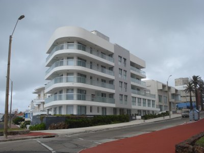 Vende apartamenro de 1 dormitorio en Peninsula, Punta del Este.