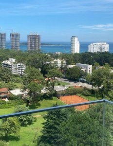 Apartamento de 1 dormitorio en edificio nuevo, con buenos servicios
