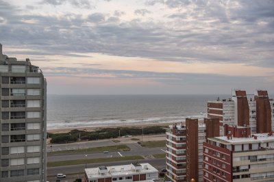 Apartamento de 2 dormitorios en venta, Torre Onix