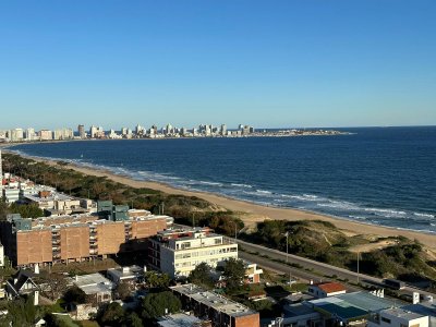 Apartamento en venta en Le Jardin, piso alto con vistas increibles, 4 dorm + dep