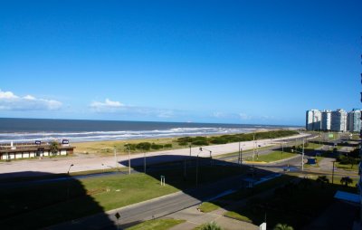 Apartamento de 3 dormitorios en Suite en Edificio Le Parc , Punta del este , Playa Brava 