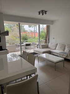 Depertamento de  de 2 dormitorios en venta en Rincon del Indio, punta del Este