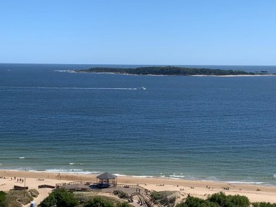 Apartamento en Le jardin , central de 3 dormitorios en venta, Playa mansa