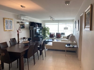 Impecable departamento, comodo e iluminado.