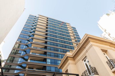 Apartamento de 2 Dormitorios en Pocitos - Confort y Ubicación Privilegiada