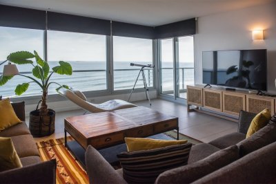 Espectacular departamento frente al mar en venta, 2 dorm + dep en venta