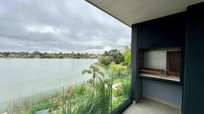 Apartamento de 2 dormitorios, proximo a estrenar. Carrasco
