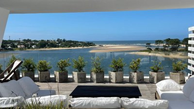 En venta pent-house en Punta del Este de 4 dormitorios