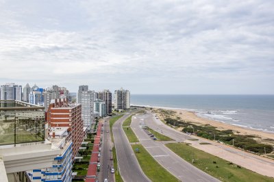 EXCELENTE APARTAMENTO EN BRAVA, PRIMERA LINEA