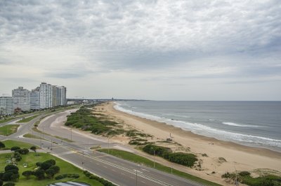 Vente impecable apartamento de 1 dormitorio en Brava, Punta del Este