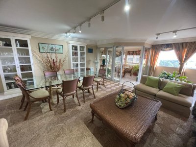 Vende piso alto en Roosevelt Center, Punta del este
