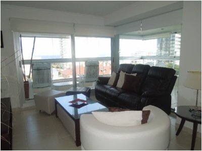 Cómodo departamento en alquiler en torre Art Bouelvard