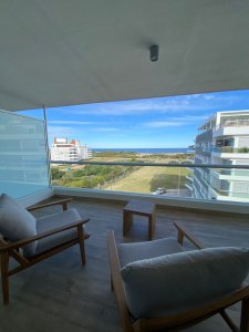 Alquiler 2 dormitorios en primera linea Playa Brava Punta del Este