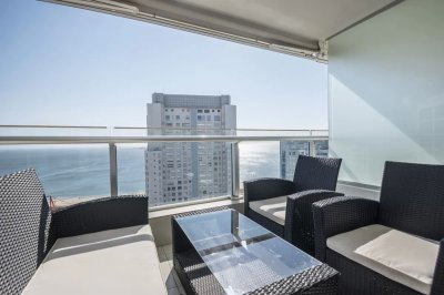 Impecable vista y comodidad absoluta en hermoso departamento.