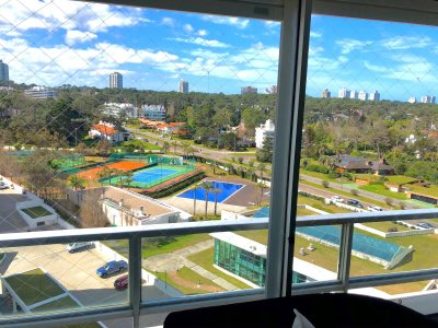 Hermoso Departamento reciclado en Mansa, Punta del Este