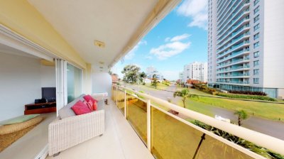 Apartamento de 3 dormitorios En Brava - Punta del Este