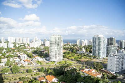 Vende apto de 2 dormitorios en Miami Boulevard ! Punta del este