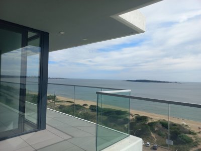 Apartamento en Alquiler en Punta del Este, de 3 dormitorios.