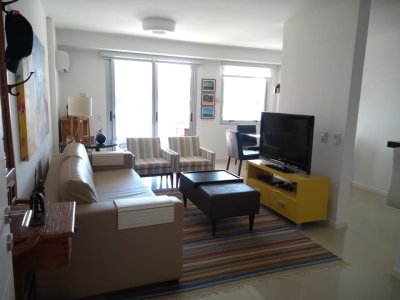 ventqa de apartamento zona playa brava