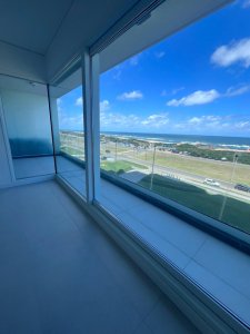 Vistas panoramicas de Playa Brava, Departamento de 3 dormitorios en venta. Torre Le Parc