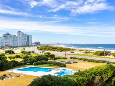 Vende apartamento de 2 dormitorios con vista al mar en Estrella de Mar , Punta del Este 