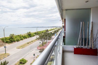 Vista plena al mar, Punta del Este, se financia el 50% en 24 meses
