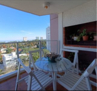 Vende apartamento de 2 dormitorios en Roosevelt Punta del Este, con Balcon.